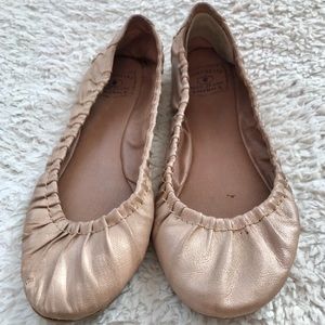 Lucky Brand Rose-Gold Nude Flat